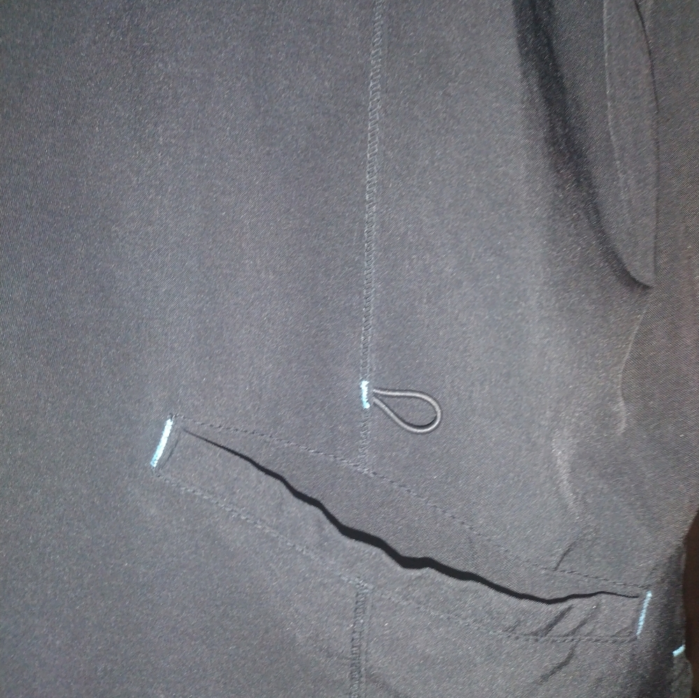 Black scrub too - Picture 5 of 5